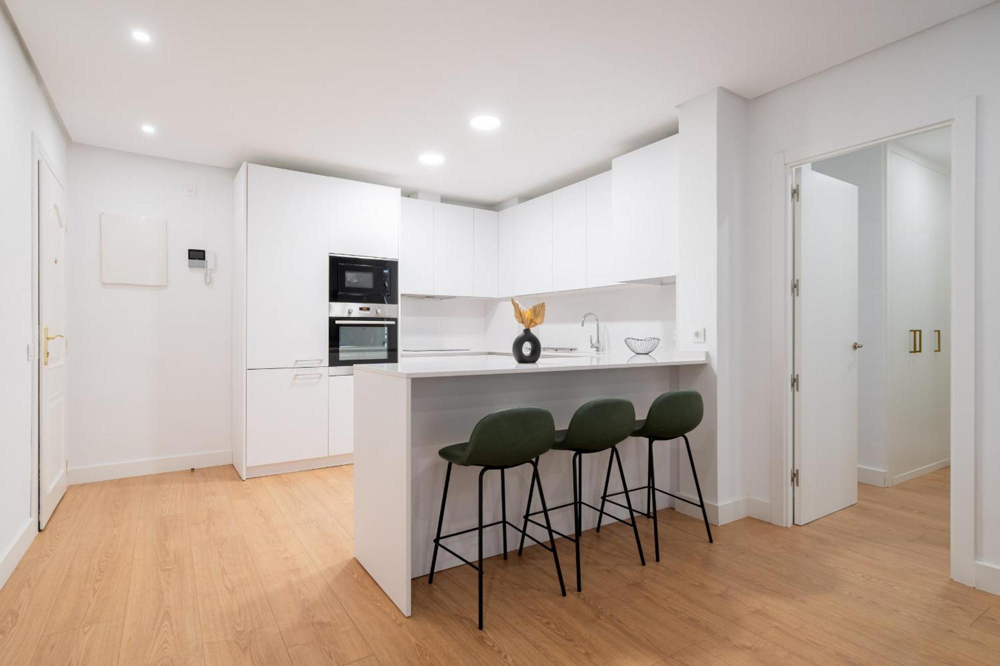 Apartamento Reformado En La Gran Via Alquiler Temporal Madri Exterior foto